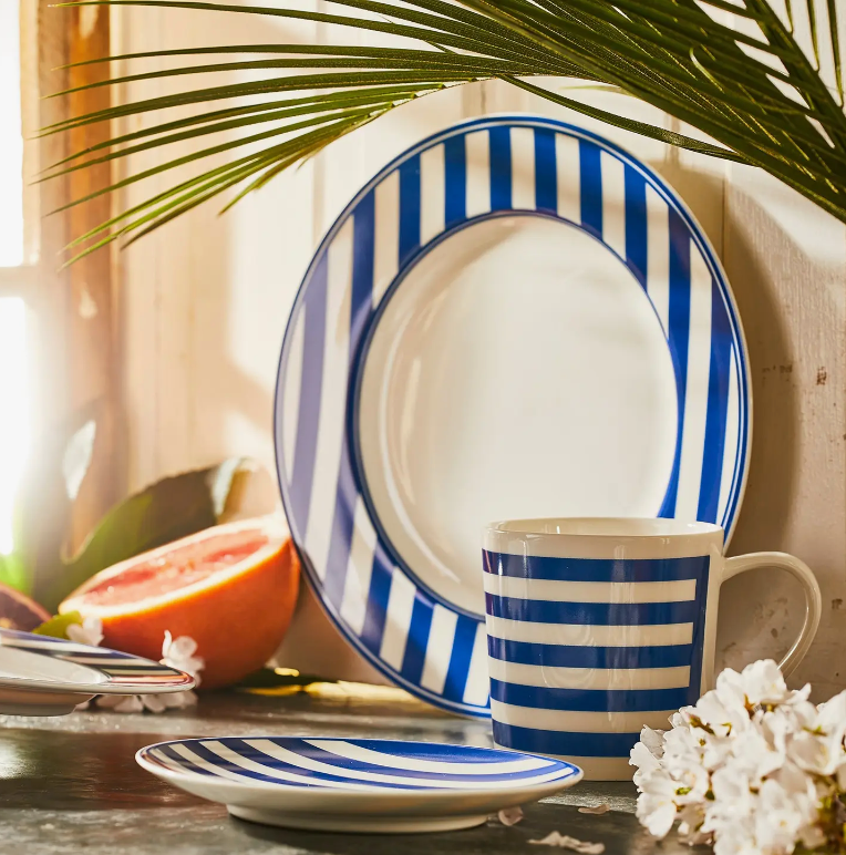 BEACH TOWEL STRIPE DINNER PLATE
