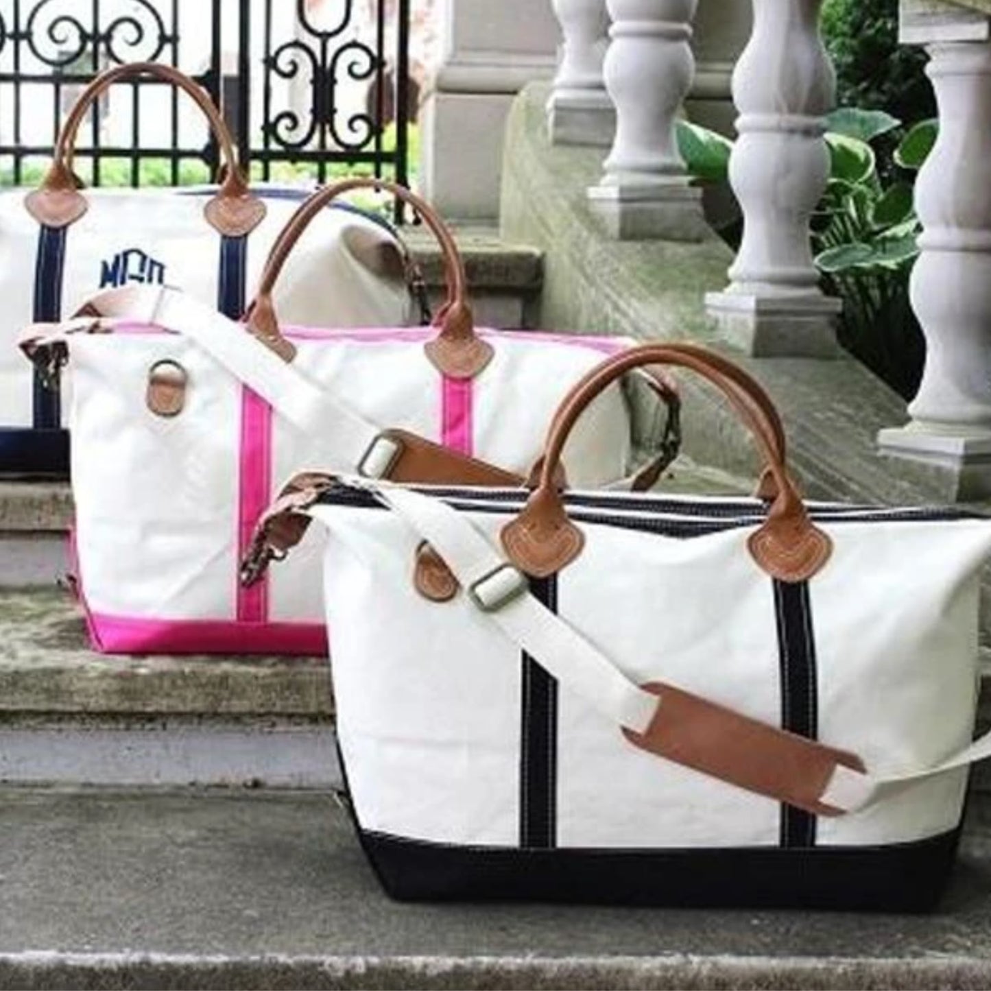 WEEKENDER DUFFLE